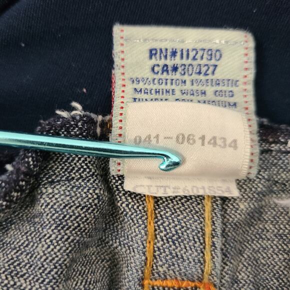 True Religion Pea in the Pod Maternity Joey Jeans Flare Leg Twisted Seam 32 - Picture 12 of 12